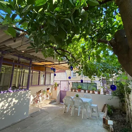 Apartment Asmali Bahce Muestakil Ev